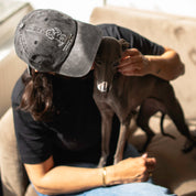 Čierny denim šiltovka – logo "Dogs. Because People Suck" 